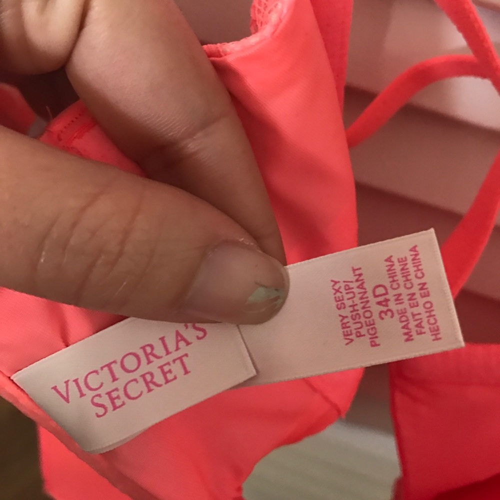 Victoria's Secret Bra 34D & S panty bundle - Picture 3 of 5